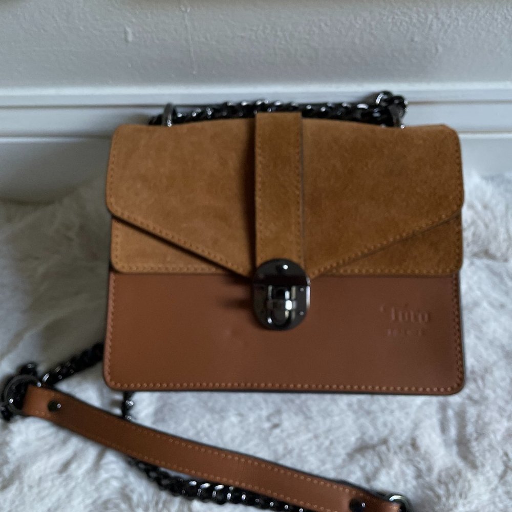 Elegant Tan and Brown Shoulder Bag